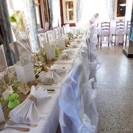 Jean Le Bon فندق