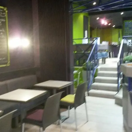 Jean Le Bon فندق