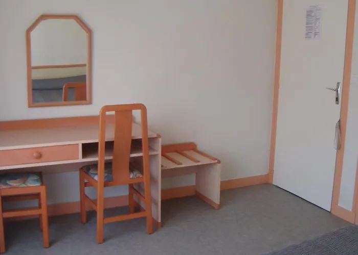 Otel Maison De Colocation Jean Le Bon 2*